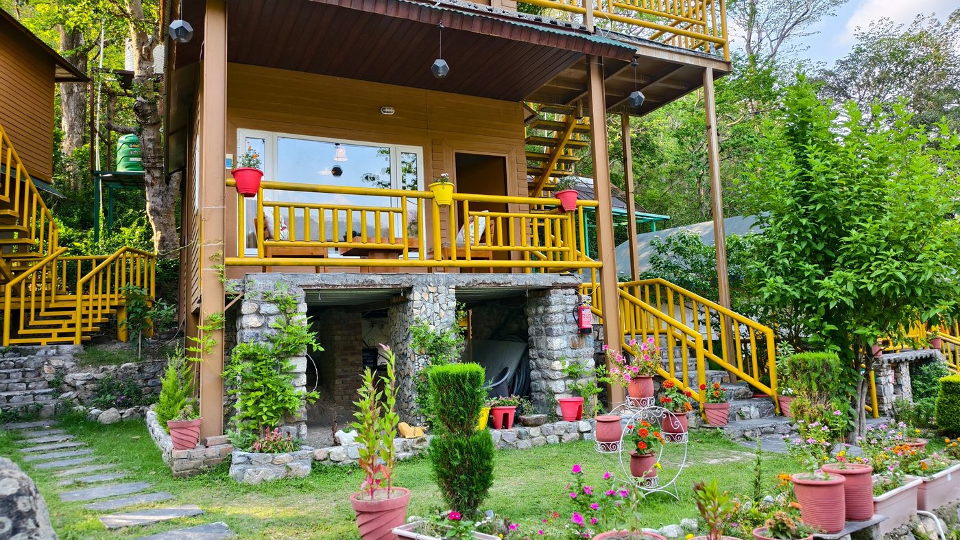 Astro Himalayan retreat — garden 1